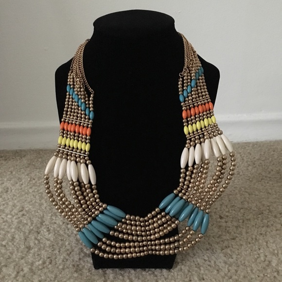 Jewelry - Stunning Necklace